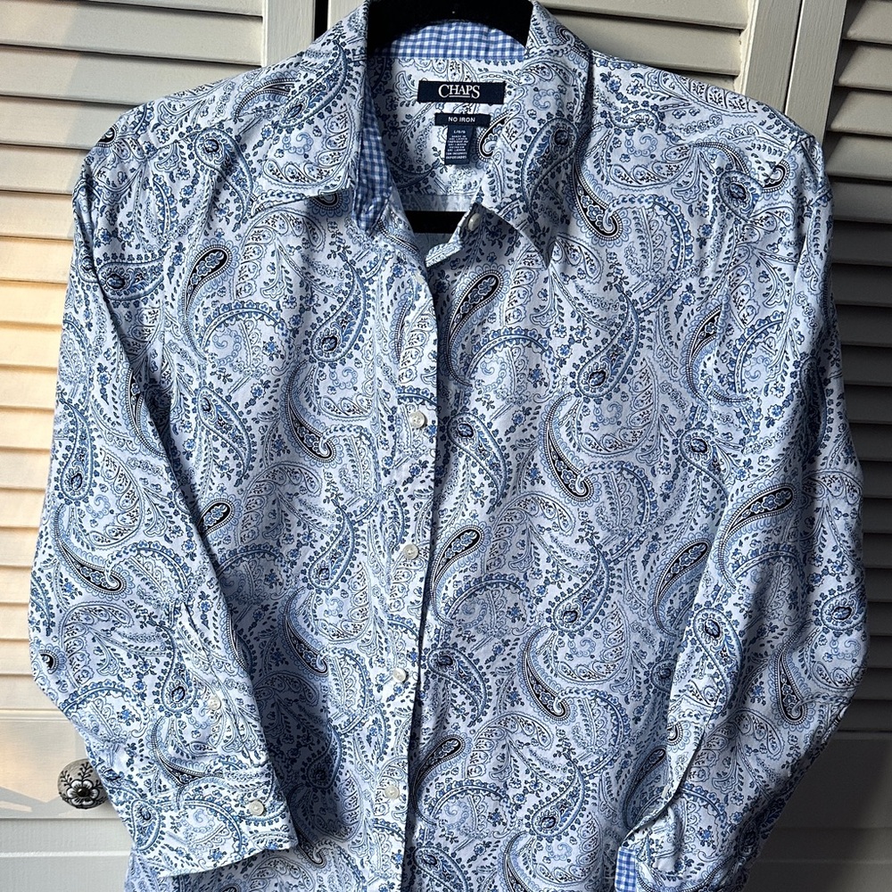 CHAPS LADIES LG Button down blouse in paisley